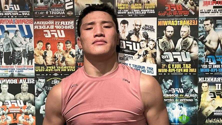 益扎首登 UFC 八角笼:创造格斗新历史